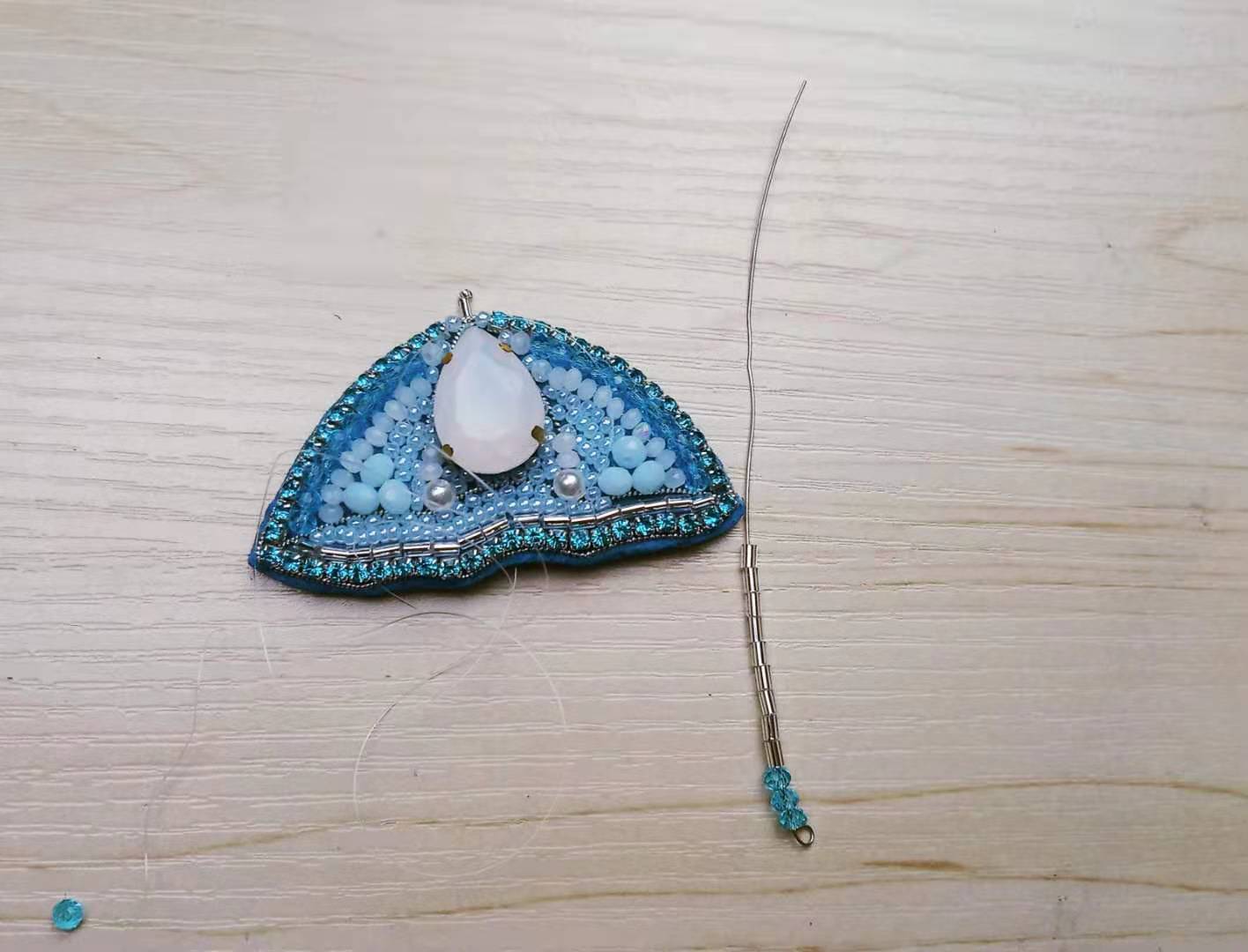 手工串珠小雨伞diy挂件教程,废物手工制作小雨伞