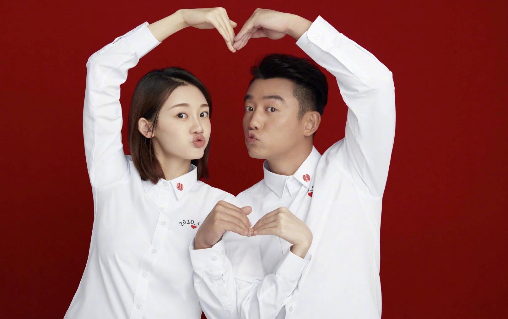 郑恺苗苗机场秀恩爱,郑恺苗苗婚后花式秀恩爱