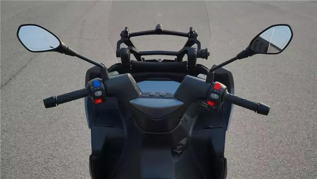 鍜宻rmax300鍚岀骇鐨勮溅,srmax300楠戣鎰熷彈