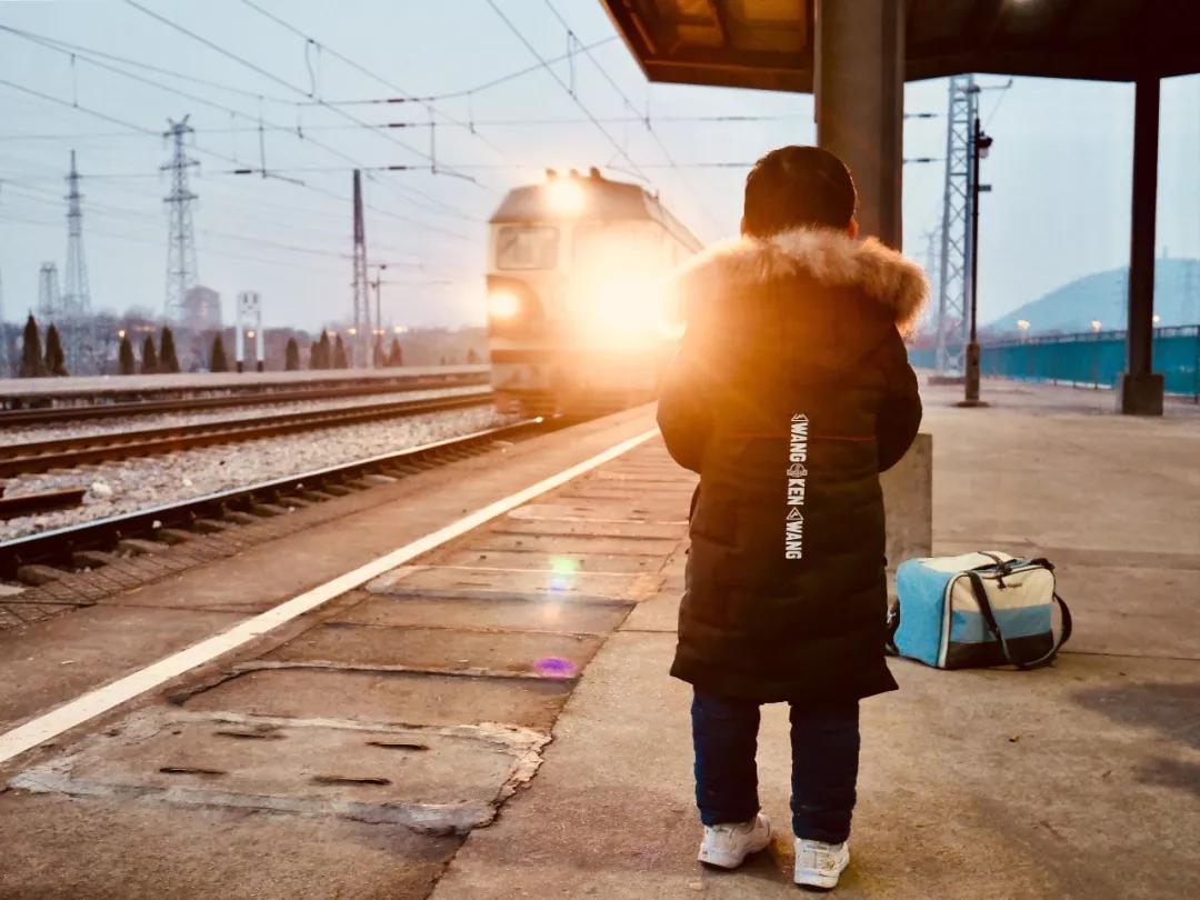 孩子说谎了该揭穿她吗,孩子说谎的时候反省一下自己