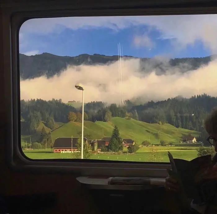 玫瑰你在哪里亚森,玫瑰你在哪里是哪首歌的歌词