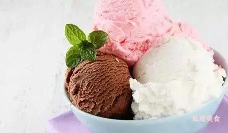 家常冰激凌简单做法视频教学,家庭简易冰激凌的做法放奶油