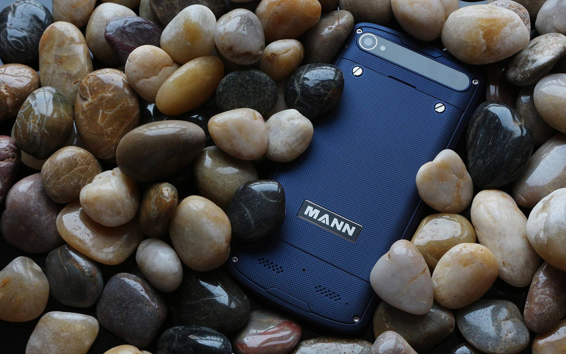 是时候过一个硬核的父亲节了，MANNM3三防手机体验