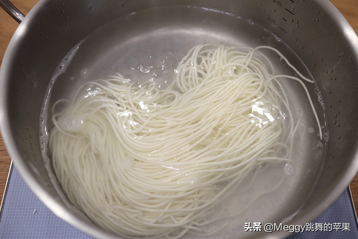 简单易做的鸡蛋面巨下饭,鸡蛋酱油面各种做法