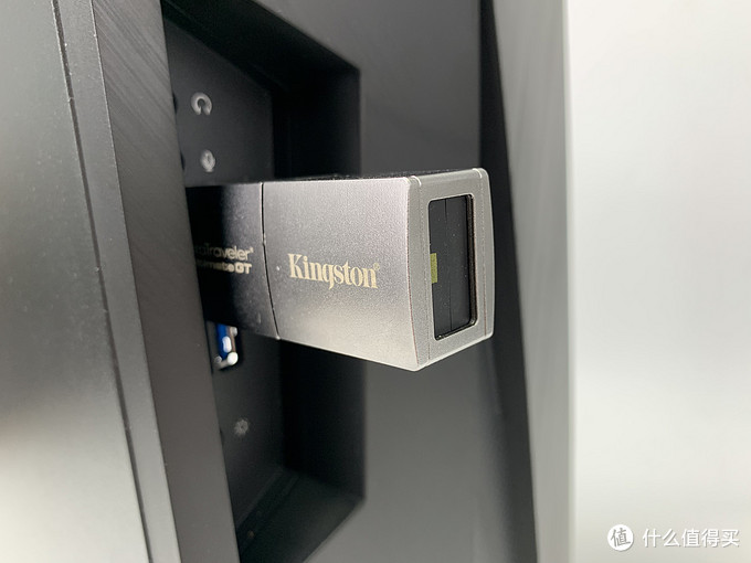 机械革命笔记本660ti游戏测试,游戏设计两用电脑配置推荐