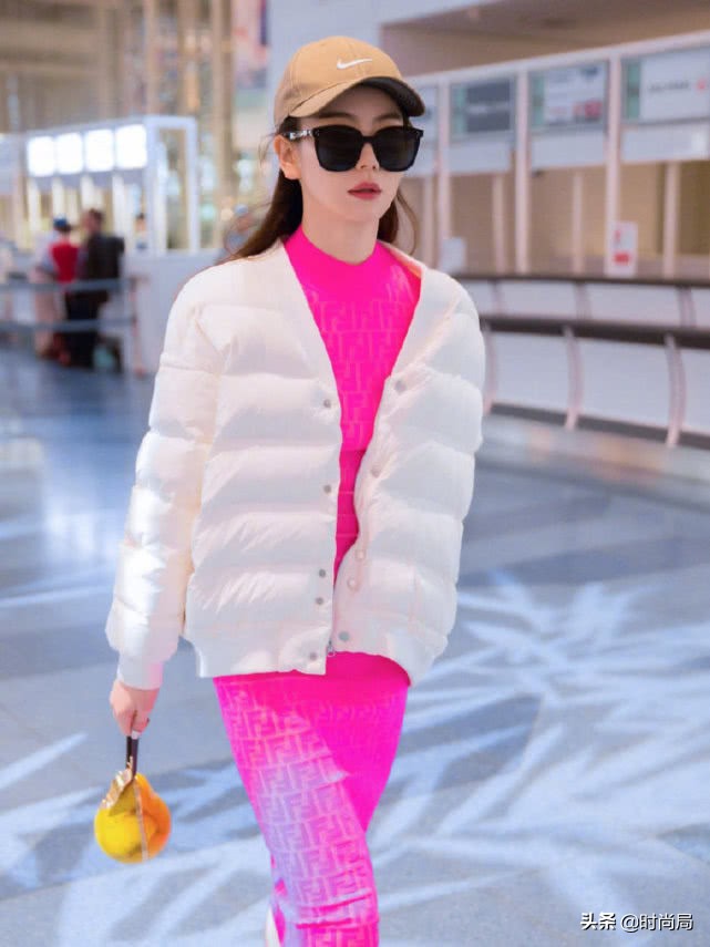 最近网红背的包,今年最流行的潮包