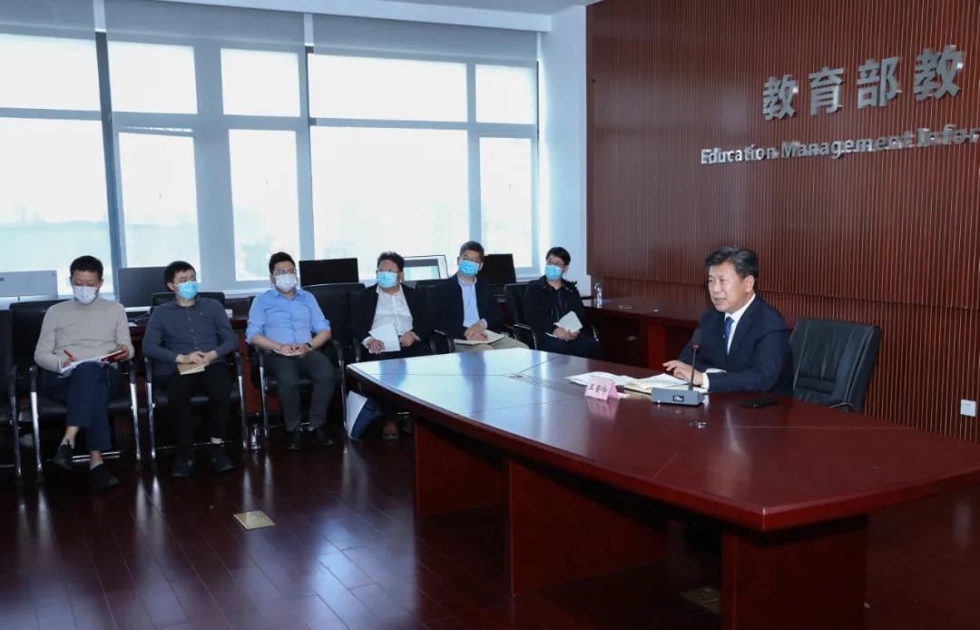 钟南山张文宏李兰娟谈开学,钟南山李兰娟谈开学