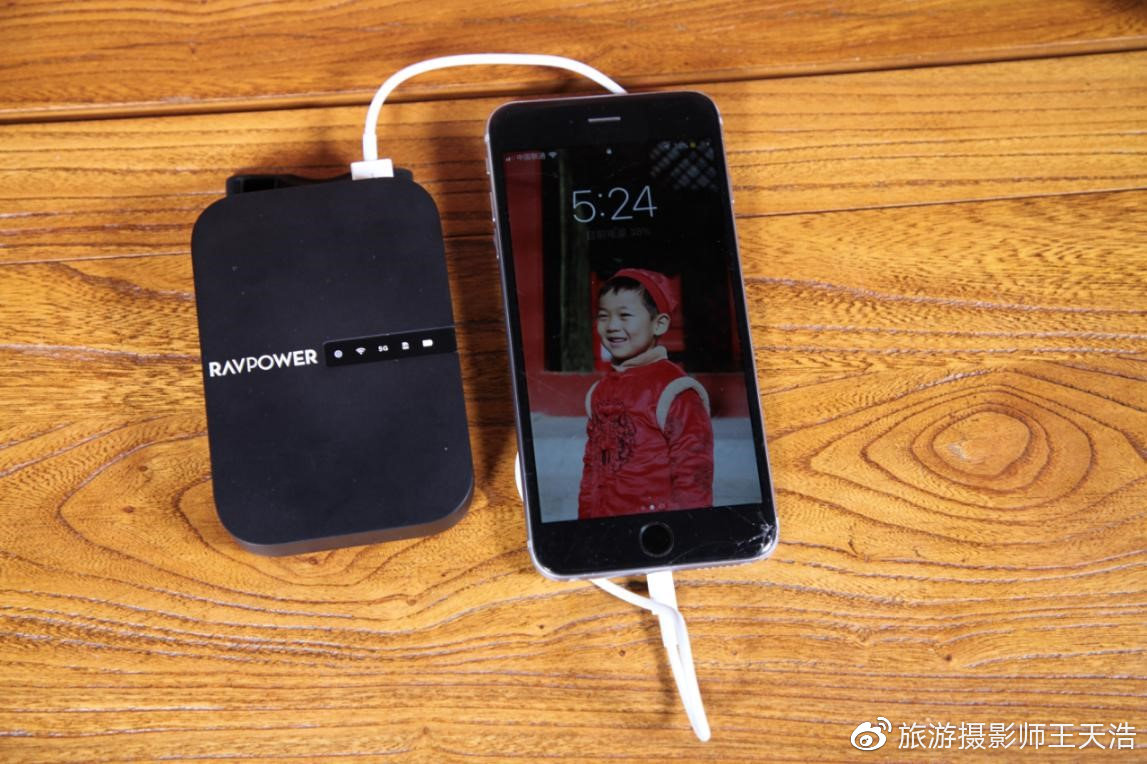 户外摄影向笨重电脑说拜拜,RAVPower无线WiFi-文件宝评测来了