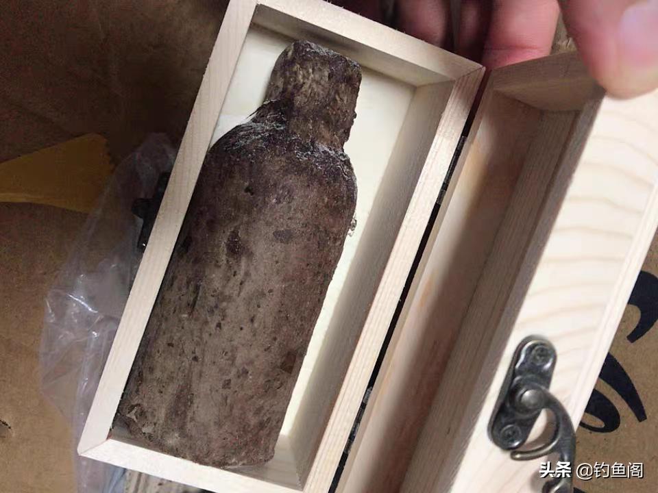 哪款麝香酒钓鱼效果最好,麝香酒几十块和几百块的差距