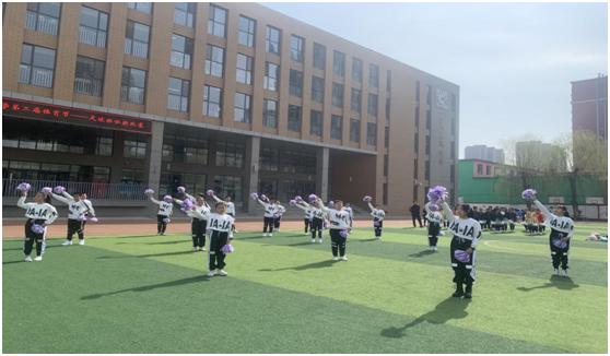 东风路小学的啦啦操,河南省东风路小学啦啦操