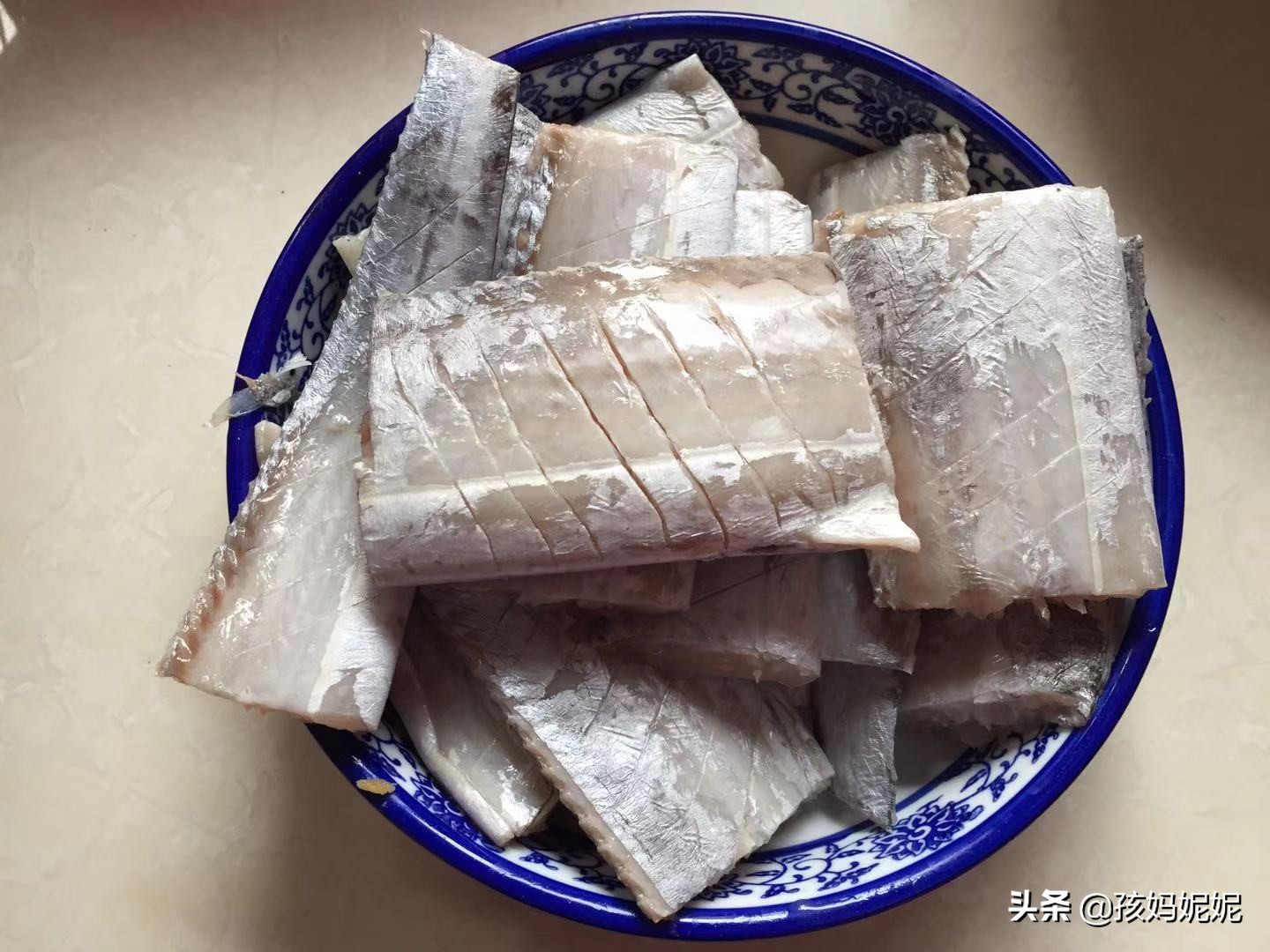 剩下的鱼泡汤炖什么好吃,家常炖鱼酸甜辣口味