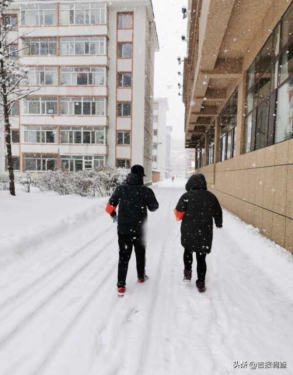 向社区工作者致敬图片,致敬奋斗在一线的社区工作者