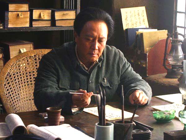 军区政治部主任讲话,副科长将座位调前开枪刺杀,令毛主席震惊