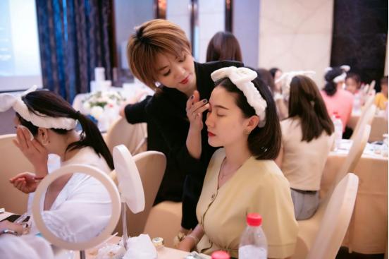 华瑞凯琳素养保湿霜,焕肤面膜华瑞凯琳