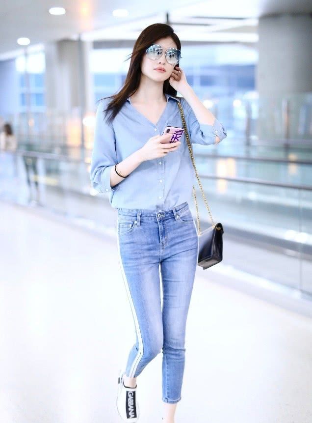 别穿牛仔裤了直筒烟管裤搭配,何穗紧致裤子搭配