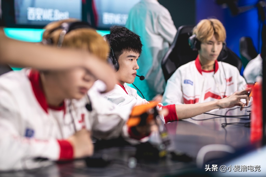 众多业内人士看好WE世冠表现，英凯提名QG，只因BO3赛制