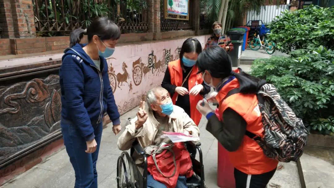 荔湾|华林街的这些街坊收到了一份暖心大礼包……