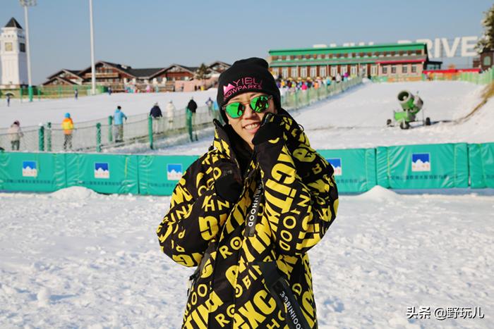 运动服饰新潮流,谁说运动上衣穿不出高定感