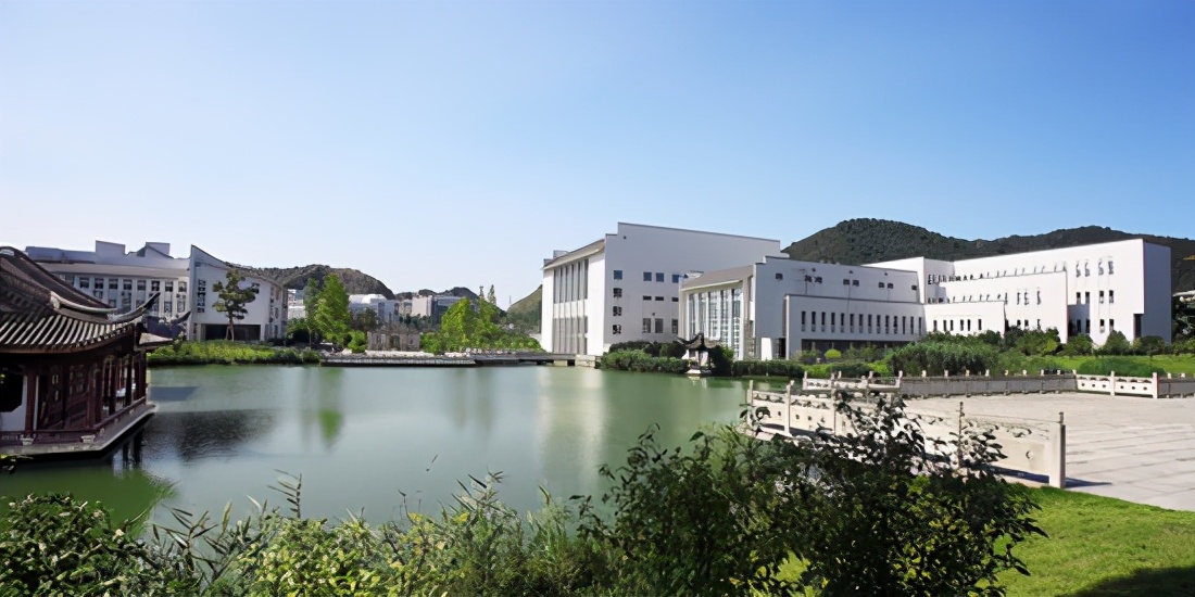 宁外初中和曙光初中比较,宁外初中哪个学校好