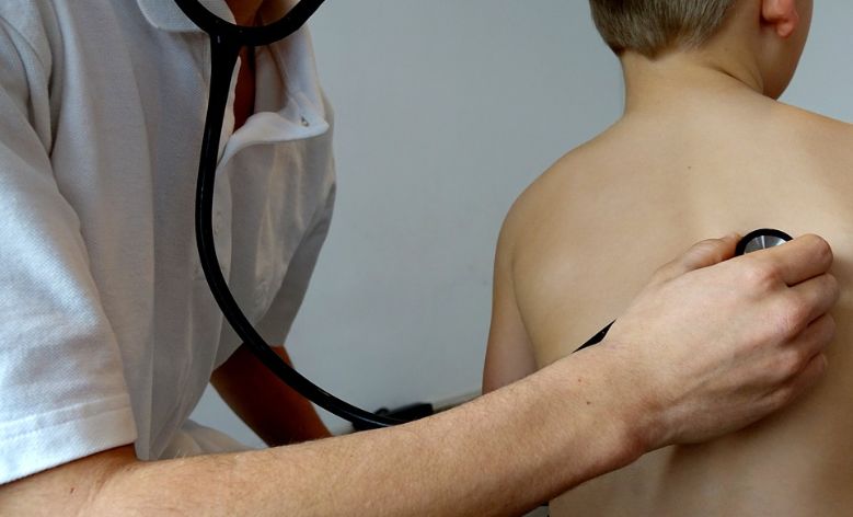 小孩脾胃不好咳嗽能吃什么水果,春天适合宝宝吃的水果有哪些