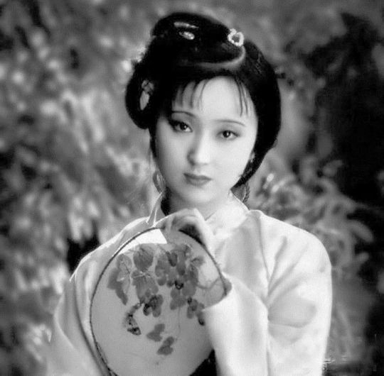 春色满园关不住诗文,春色满园关不住书单