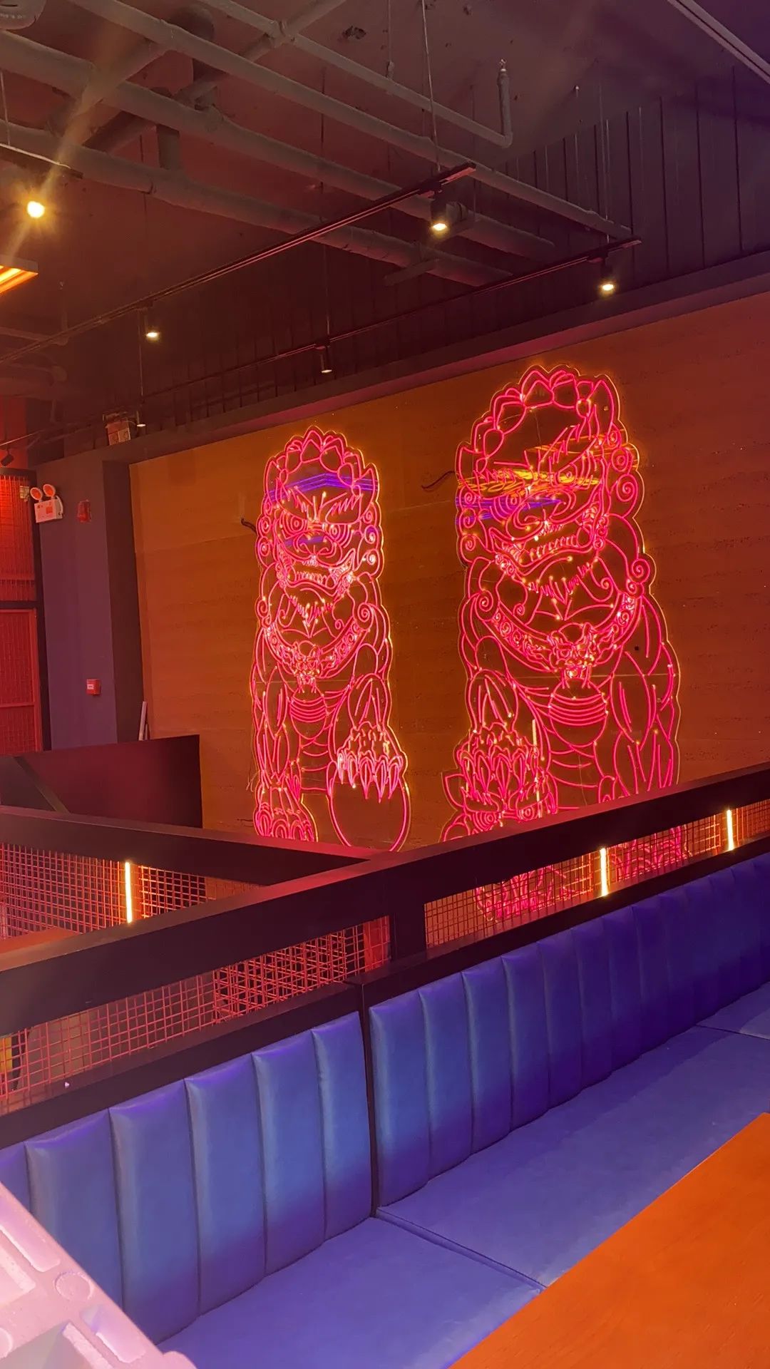 平凡生活里的热辣慰藉，烧烤品牌如何通过空间打造，快速占领市场