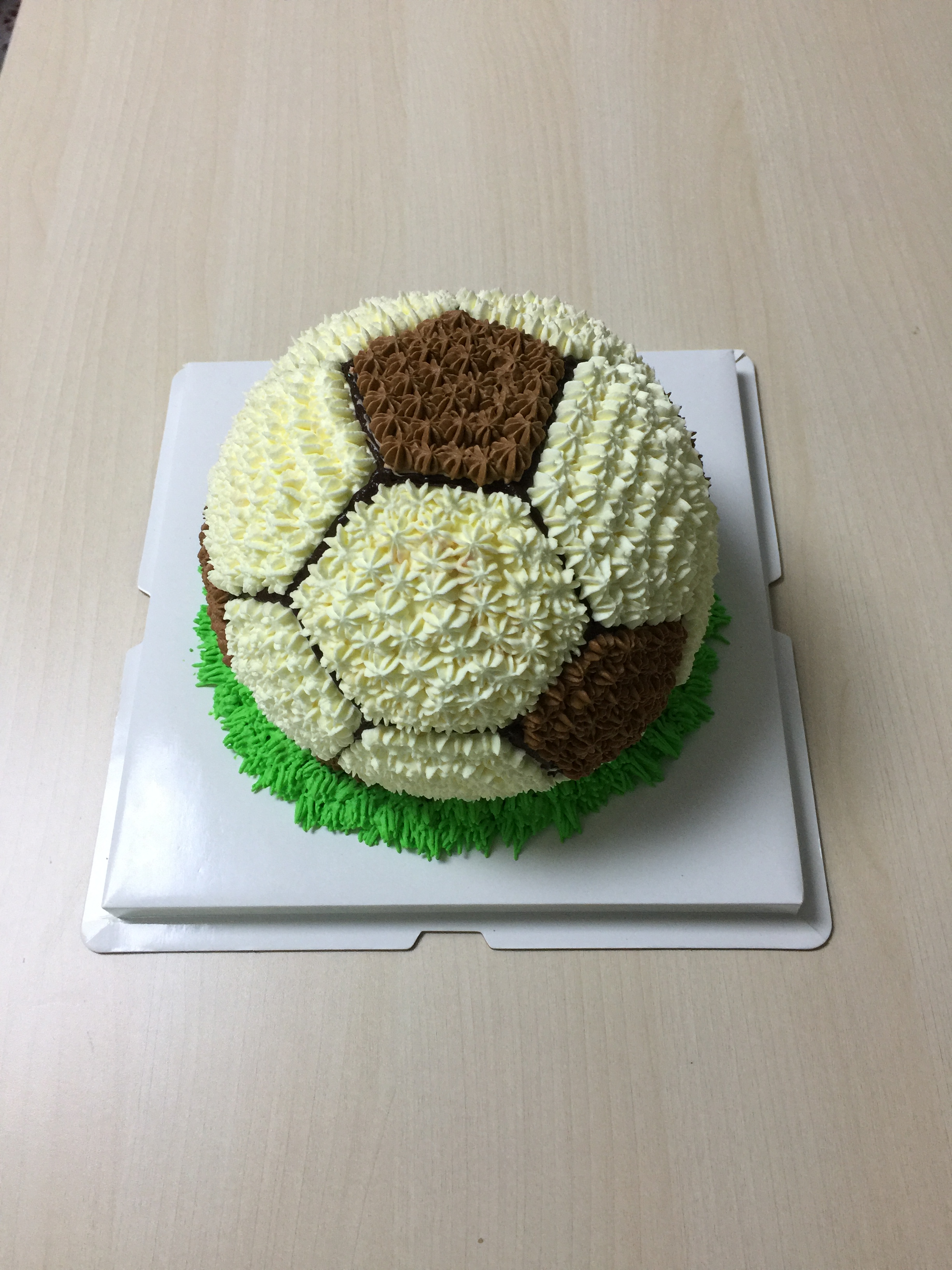 梅西染红足球队长,梅西皮克染红