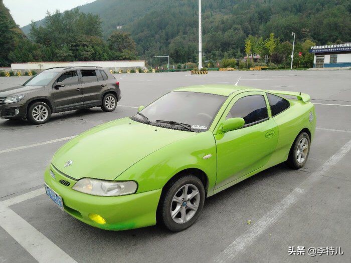 街头偶遇顶级跑车,国内街头罕见的超跑