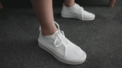 超轻飞织鞋安踏李宁女生,李宁经典板鞋304