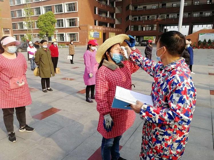 @亲爱的浠水思源学子：疫散花开，等你回来！