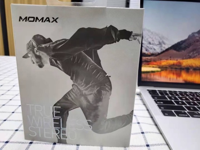 momax摩米士spark耳机,momax蓝牙耳机和苹果耳机哪个好