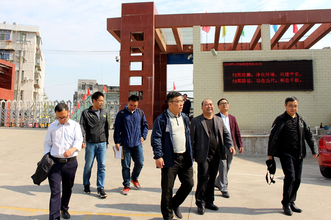 江西兴国：冬阳和煦迎复核特色办校赞二小