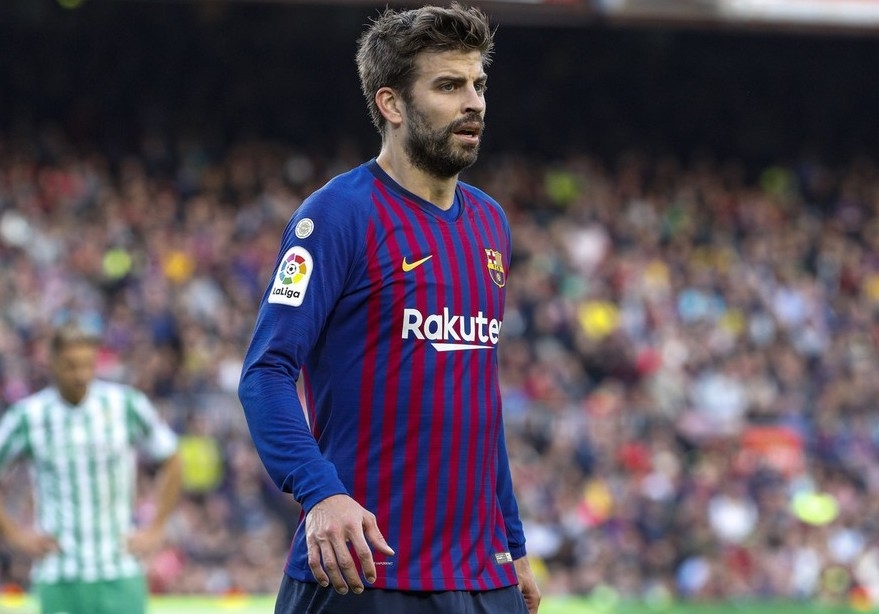 为核心寻接班人！巴萨争夺荷兰两大妖星，19岁妖人曾硬抗姆巴佩