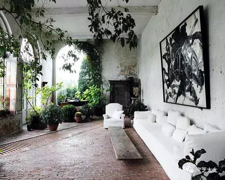 金卡戴珊赤贫风豪宅,卡戴珊的赤贫风豪宅