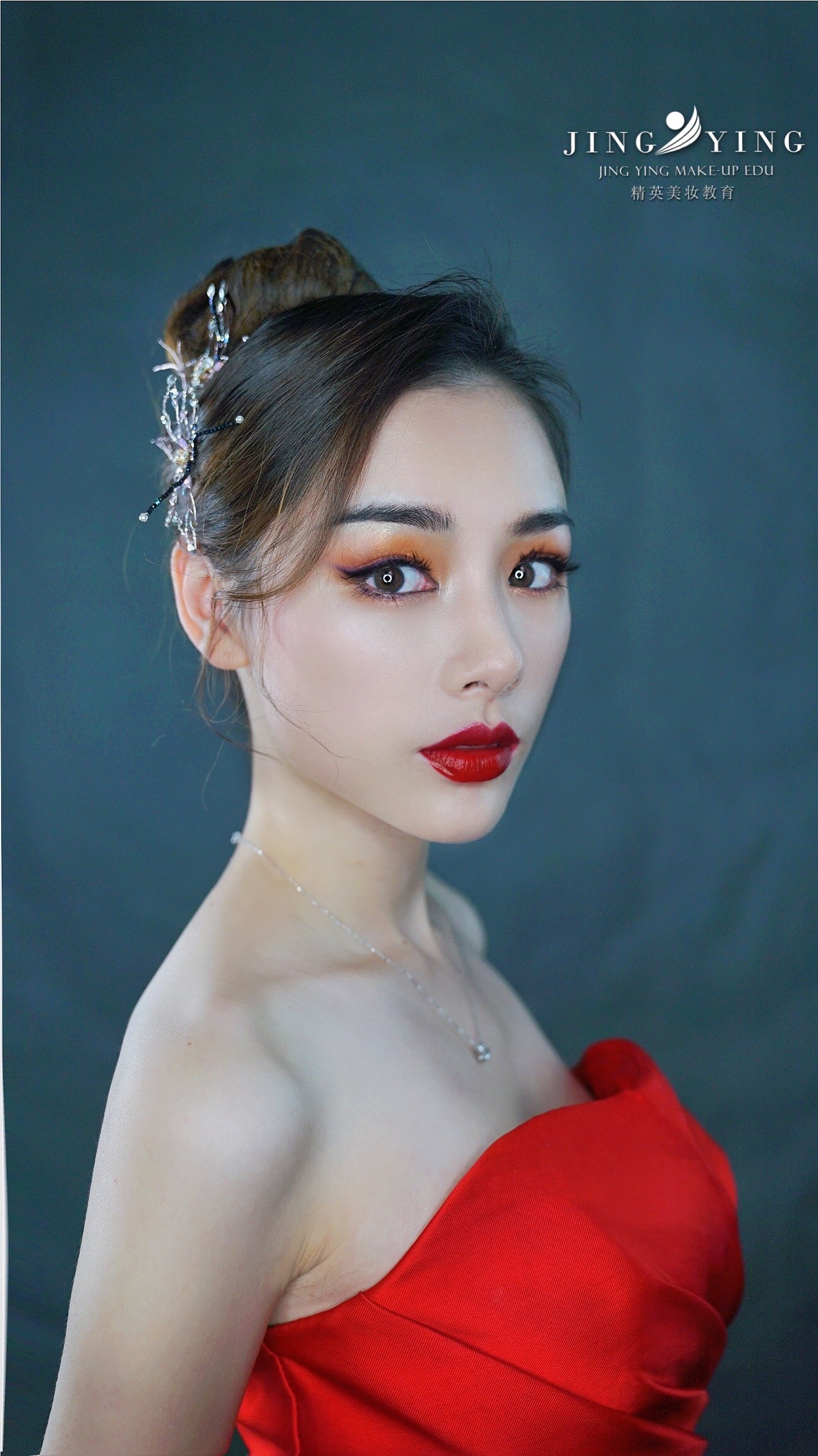 化妆额头起皮怎么补救,化妆起皮怎么补救