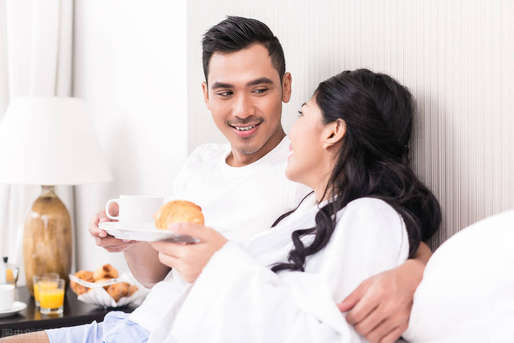 婚外情暧昧的前兆,老公和别的女人暧昧是什么原因