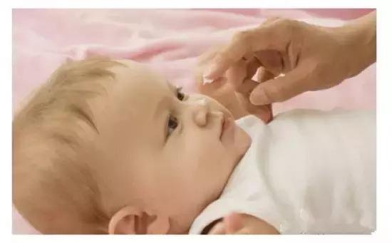 夏天宝宝护肤技巧宝妈必读,夏天日常护肤的正确顺序