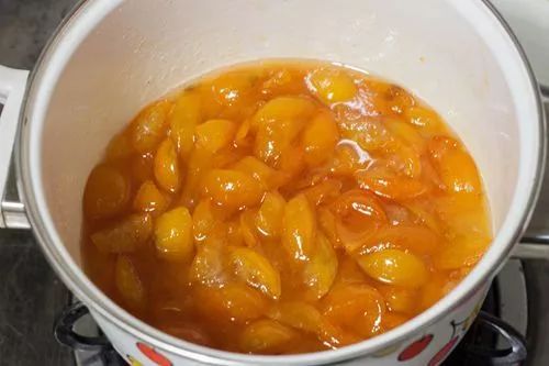 金桔无糖煮水止咳化痰的正确方法,金桔和冰糖熬制能润肺润喉吗