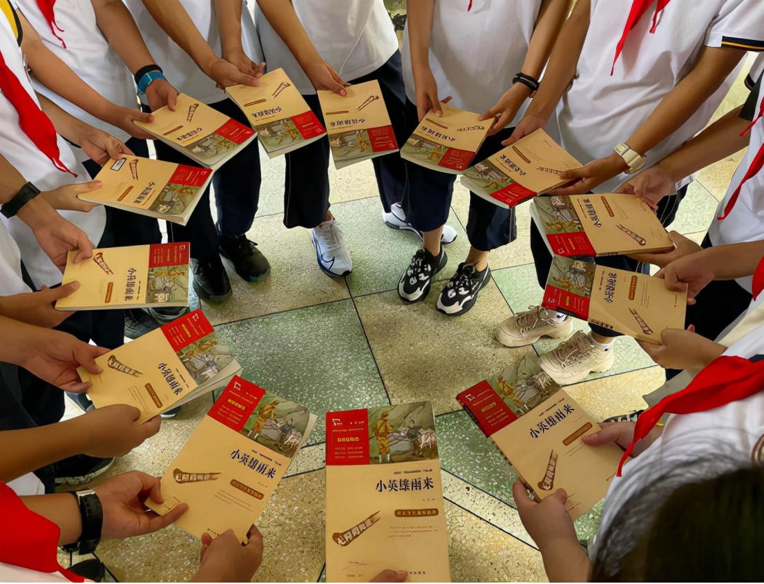 温州市第十二中学开展“铭记红色历史弘扬红色精神”国庆系列活动