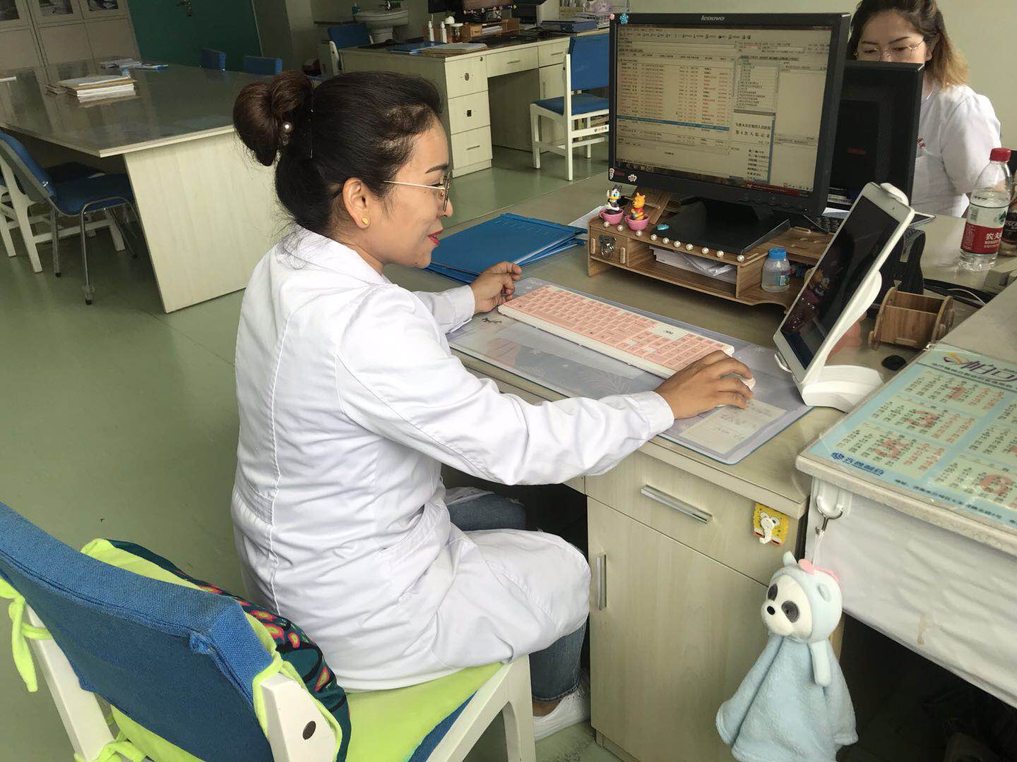 视频问诊+药品配送,患者足不出户就看上*疆新**这家医院大专家