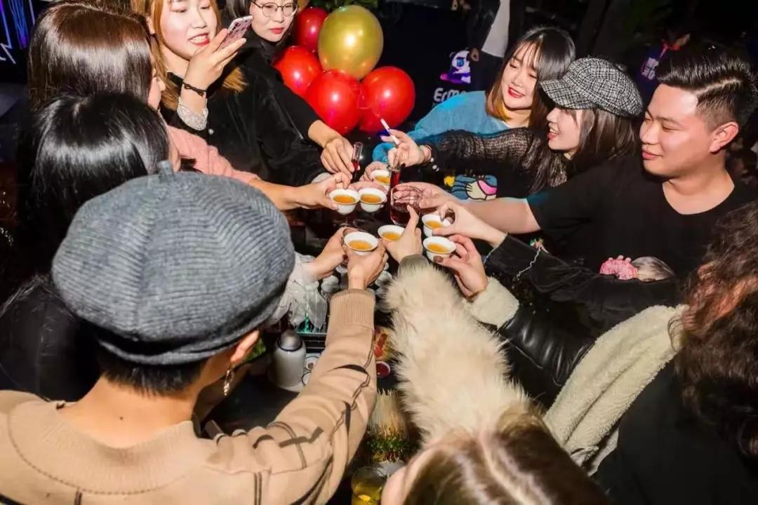 成都网红小酒馆凭什么火爆出圈,成都最火小酒馆