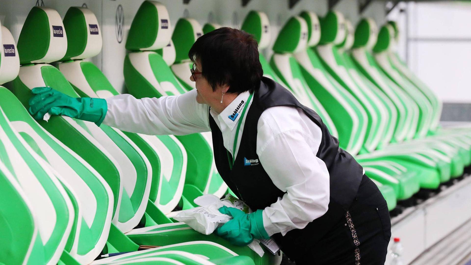 不戴口罩，德甲照踢，确诊上千的德国为什么如此淡定？