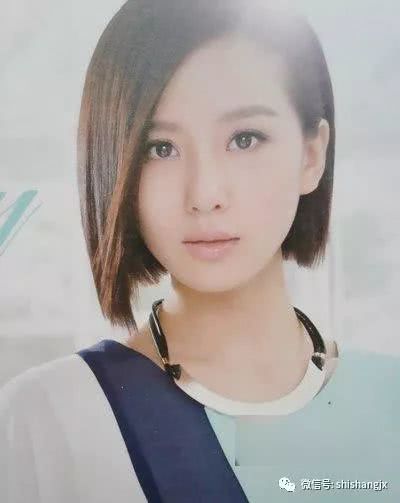 中等直发半披发型减龄俏皮,直发怎么扎显得俏皮可爱