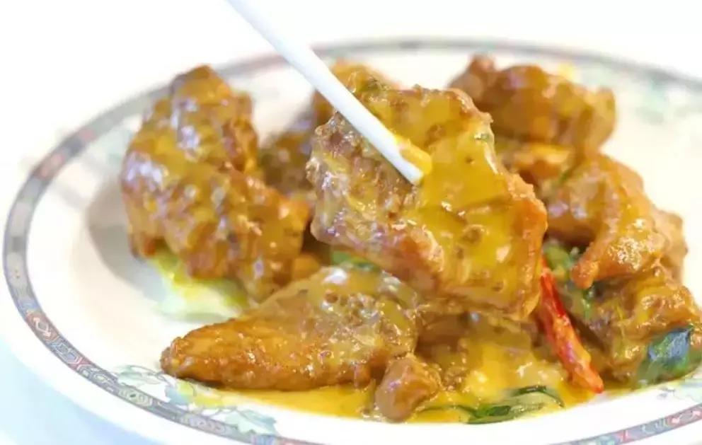 新加坡这些咸蛋黄食品好吃到流口水，制作方法奉上