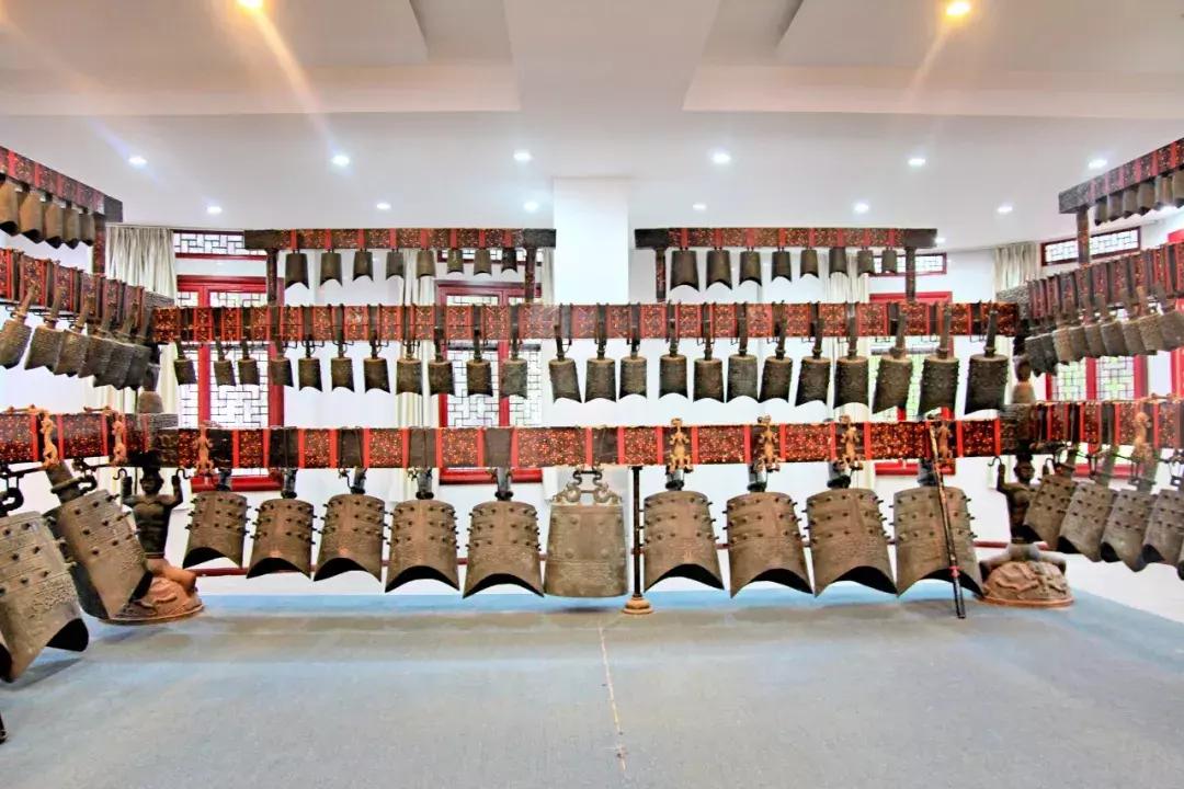 武昌这所低调的大学坐拥一线江景,教学楼窗外就是黄鹤楼