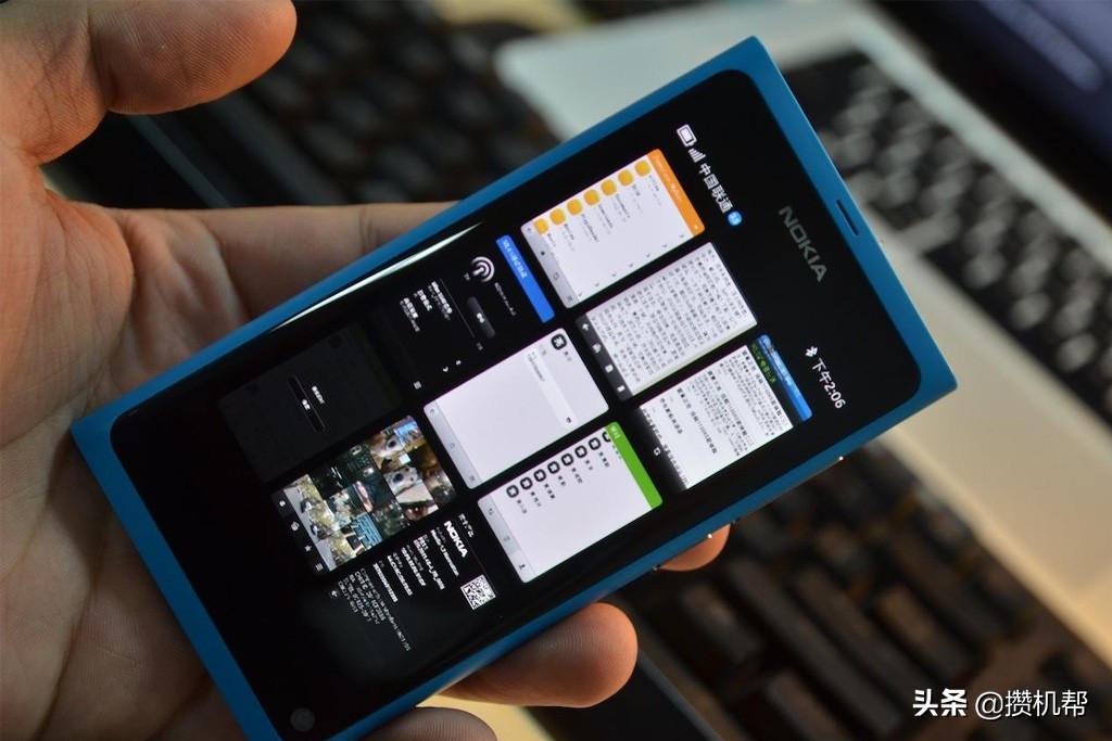 iphone15曲面玻璃贴膜,苹果2.5d屏幕有必要贴膜吗