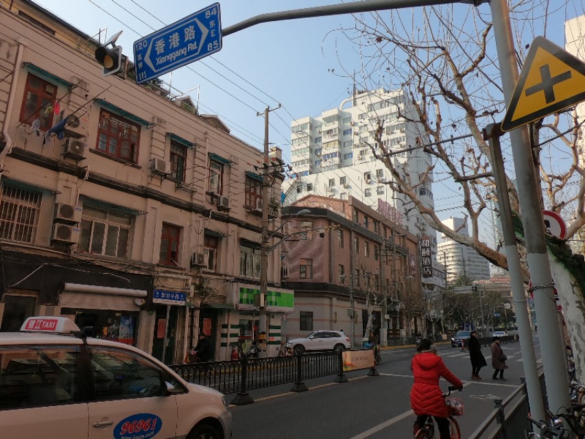 实拍上海干净的街道市容，不愧是一线城市，和你心中的魔都一样吗