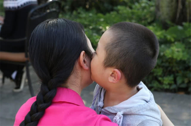 青少年叛逆不愿跟家长沟通,成年孩子不愿和家长沟通怎么办