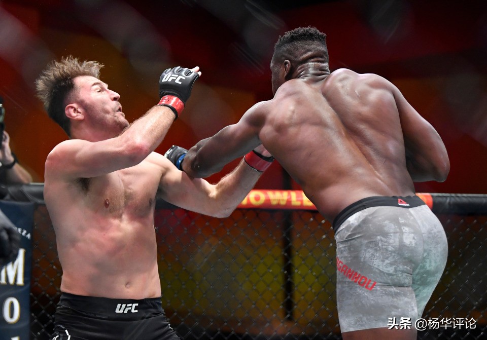 ufc295骨头琼斯vs战警米欧奇完整,米欧奇被铁血击中慢镜头