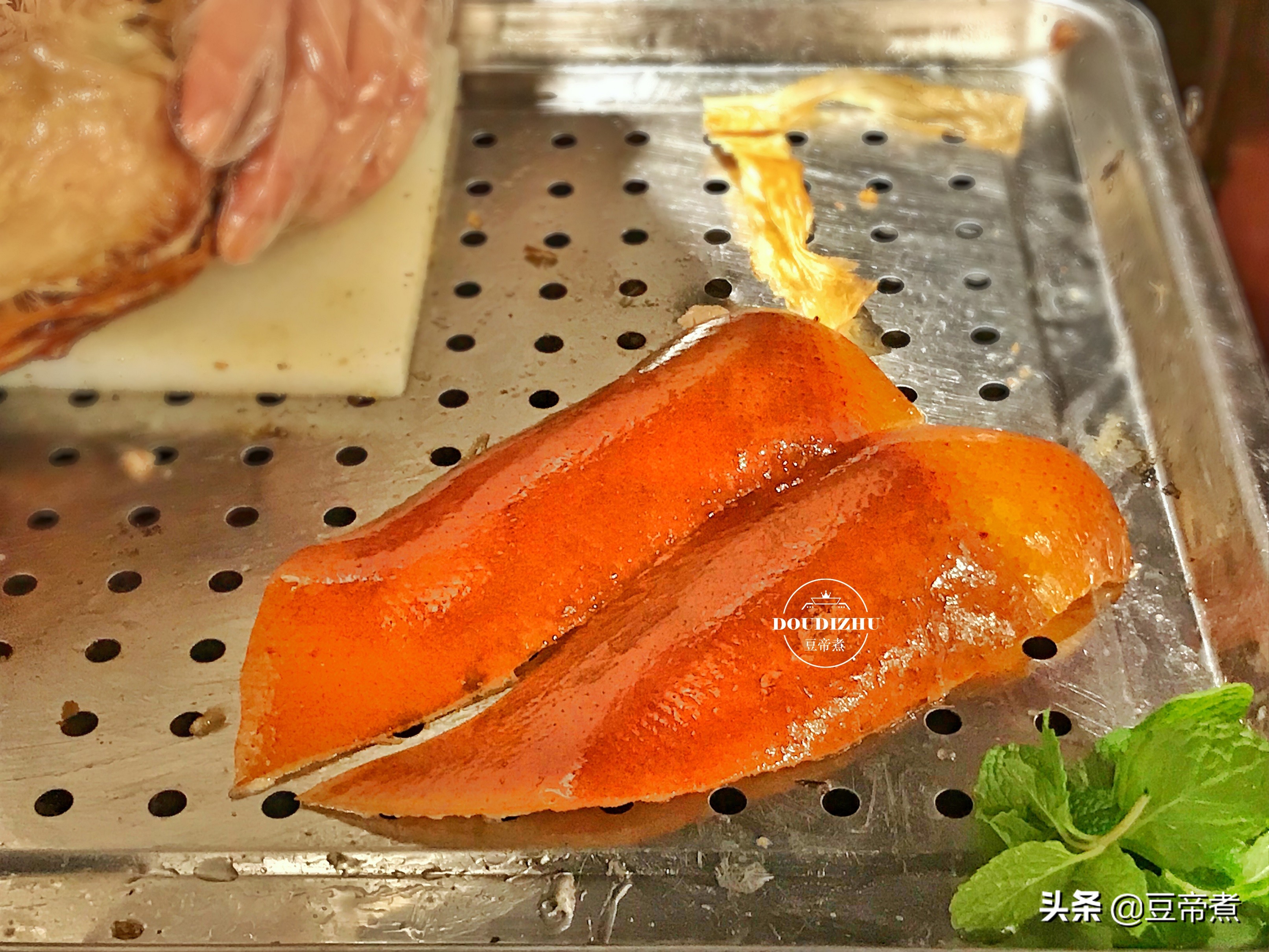 北京烤鸭有什么美誉,北京烤鸭也算特产